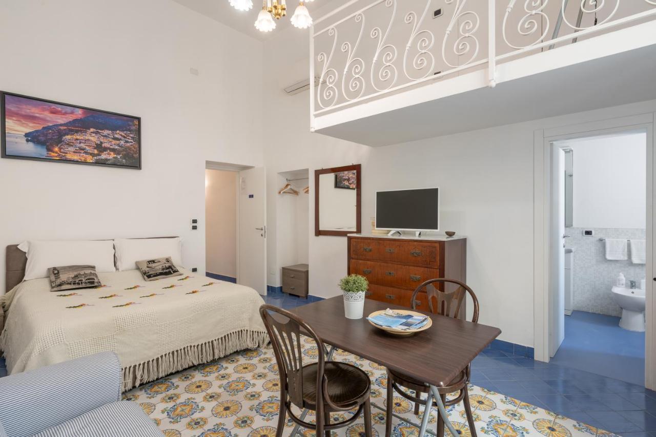 The Charming Suites Sorrento Exteriör bild